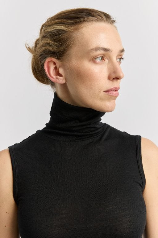 TOORALLIE SLEEVELESS ROLL NECK