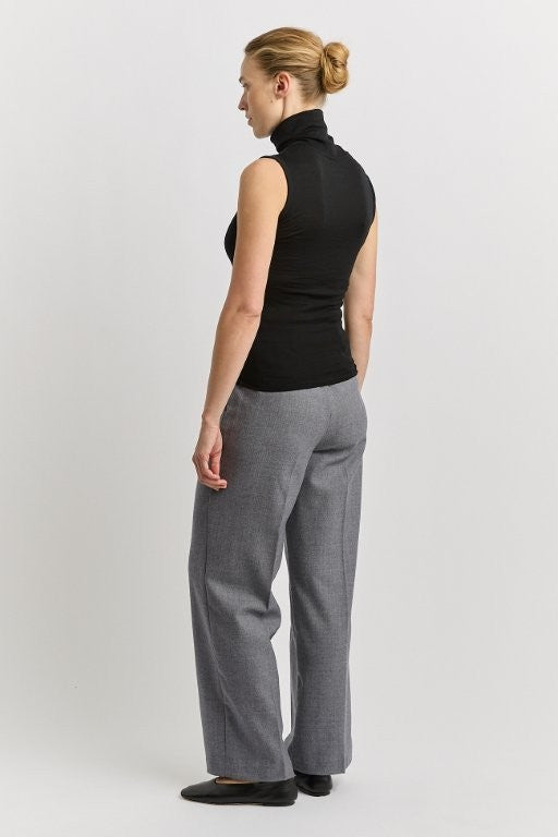 TOORALLIE SLEEVELESS ROLL NECK