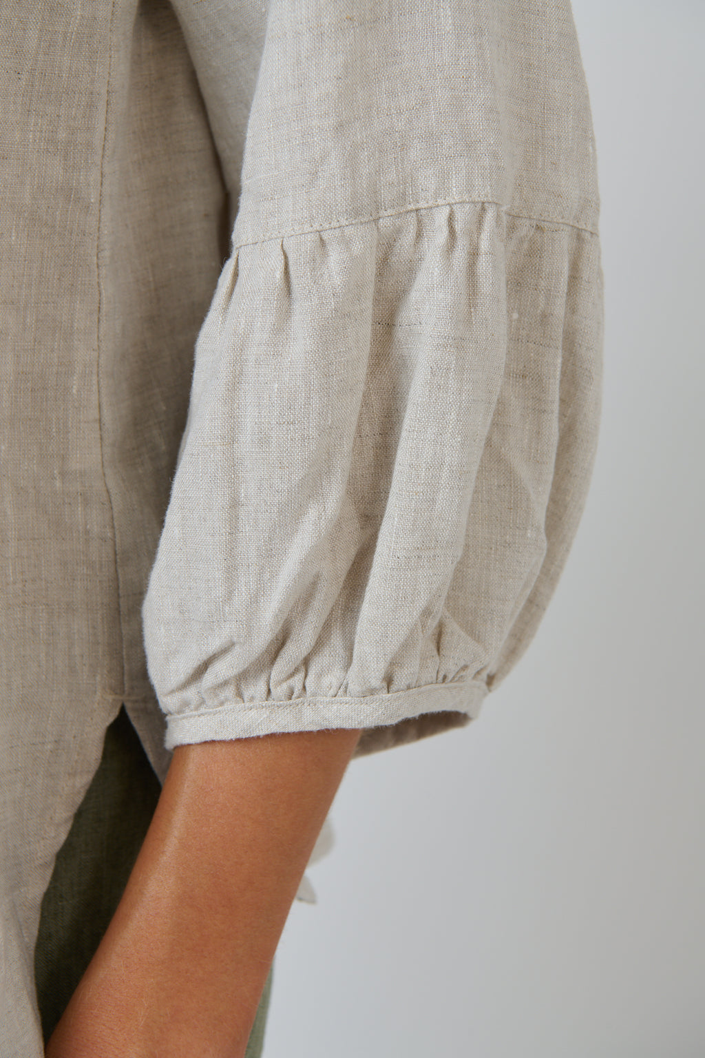 GA651 LINEN TOP