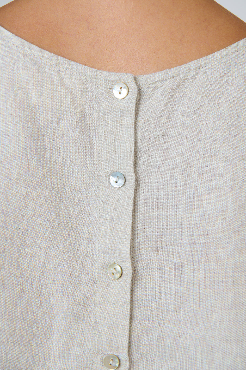 GA729 LINEN V NECK TOP