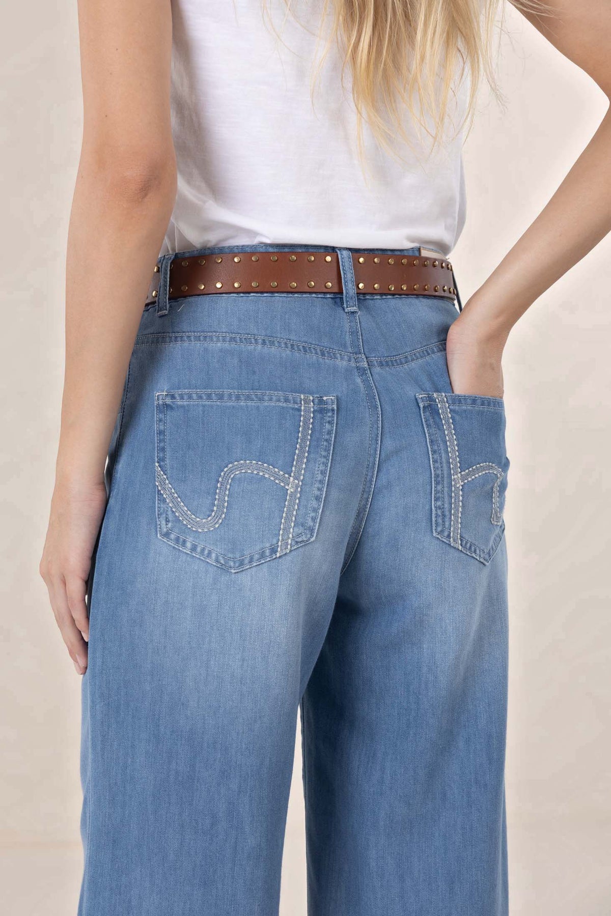 HUMIDITY STUDDED BELT